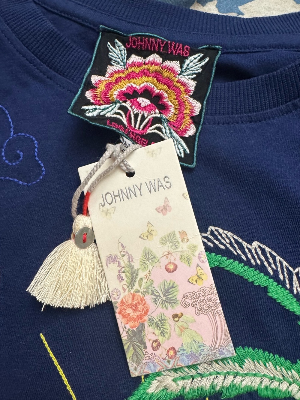 Johnny Was Navy Short Sleeve Travel Beach Scene Embroidered Tee - Picture 10 of 11